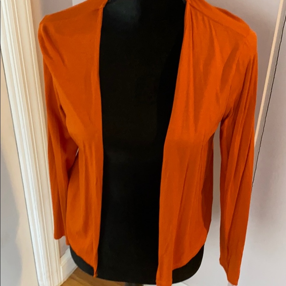 Open lightweight sweater